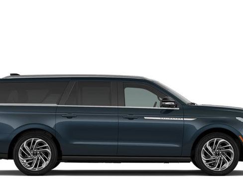 New 2026 Lincoln Navigator L Reserve AWD/4WD image 27
