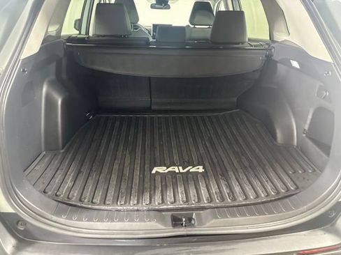 Used 2023 Toyota RAV4 XLE AWD/4WD image 10