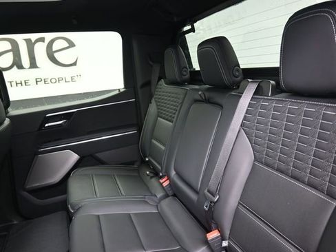 Used 2024 GMC Sierra EV Denali image 20