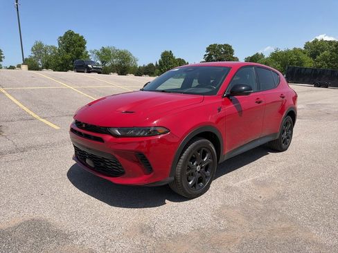 Used 2024 Dodge Hornet GT w/ Tech Pack w/o Parking AWD/4WD image 3