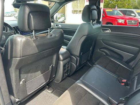 Used 2020 Jeep Grand Cherokee Laredo w/ Quick Order Package 2BN North image 14