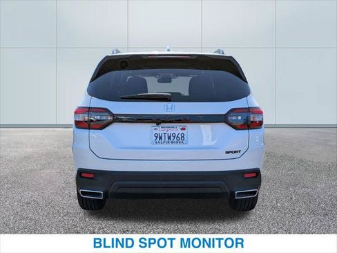 Certified 2025 Honda Pilot Sport image 8