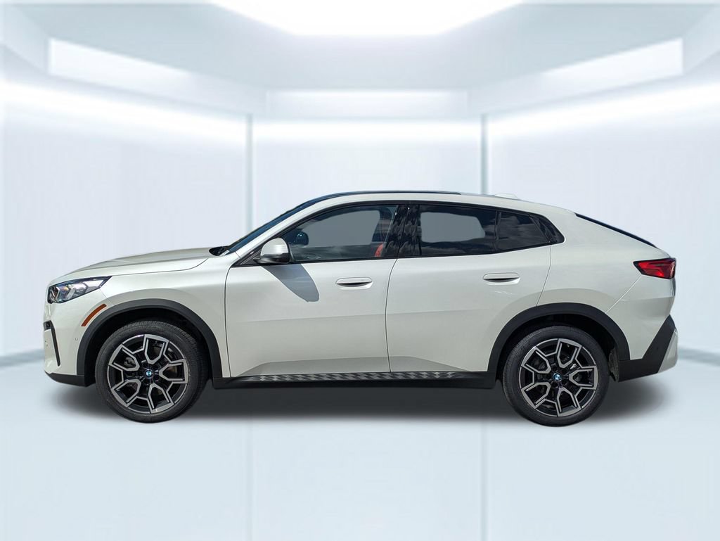 Used 2025 BMW X2 xDrive28i w/ Technology Package AWD/4WD image 2