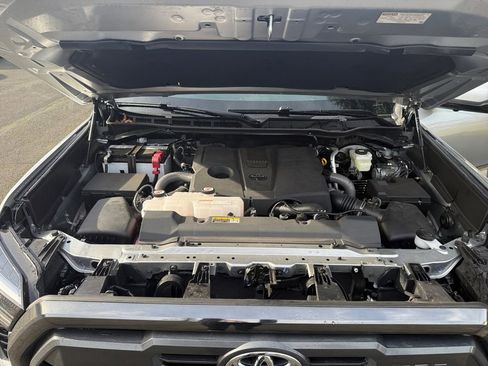 Used 2025 Toyota Tundra Platinum image 20