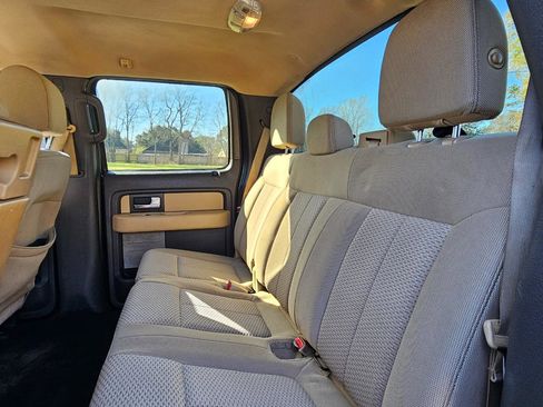 Used 2014 Ford F150 XLT w/ XLT Chrome Package image 17