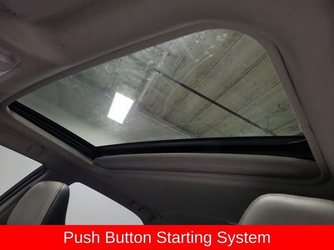 Used 2015 Toyota Camry XSE image 14