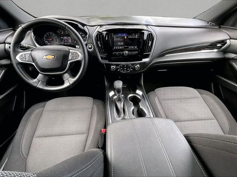 Used 2023 Chevrolet Traverse LT FWD image 16