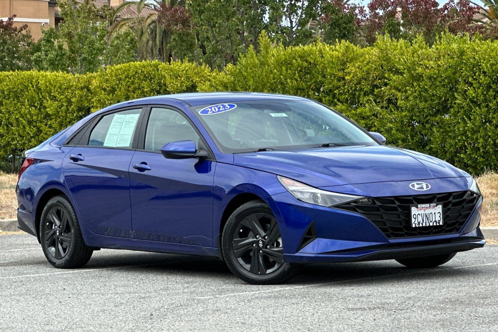 Used 2023 Hyundai Elantra SEL FWD image 2