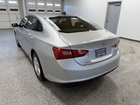 Used 2021 Chevrolet Malibu LS FWD image 7