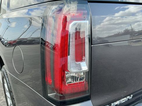 Used 2015 GMC Yukon Denali w/ Touring Package image 14