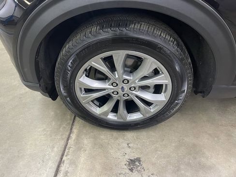 Certified 2023 Ford Explorer XLT w/ Equipment Group 202A AWD/4WD image 11