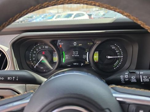 Used 2024 Jeep Wrangler Unlimited Sahara image 15