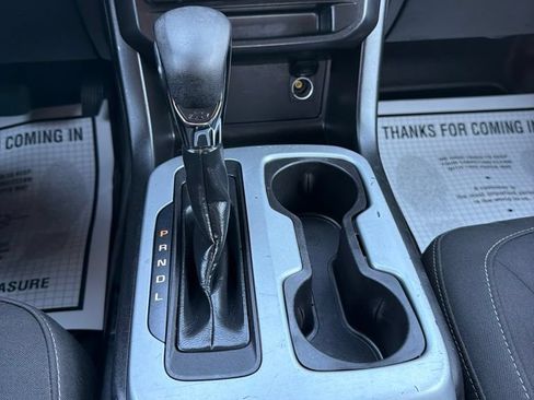 Used 2022 Chevrolet Colorado LT w/ Fleet Safety Package RWD image 27