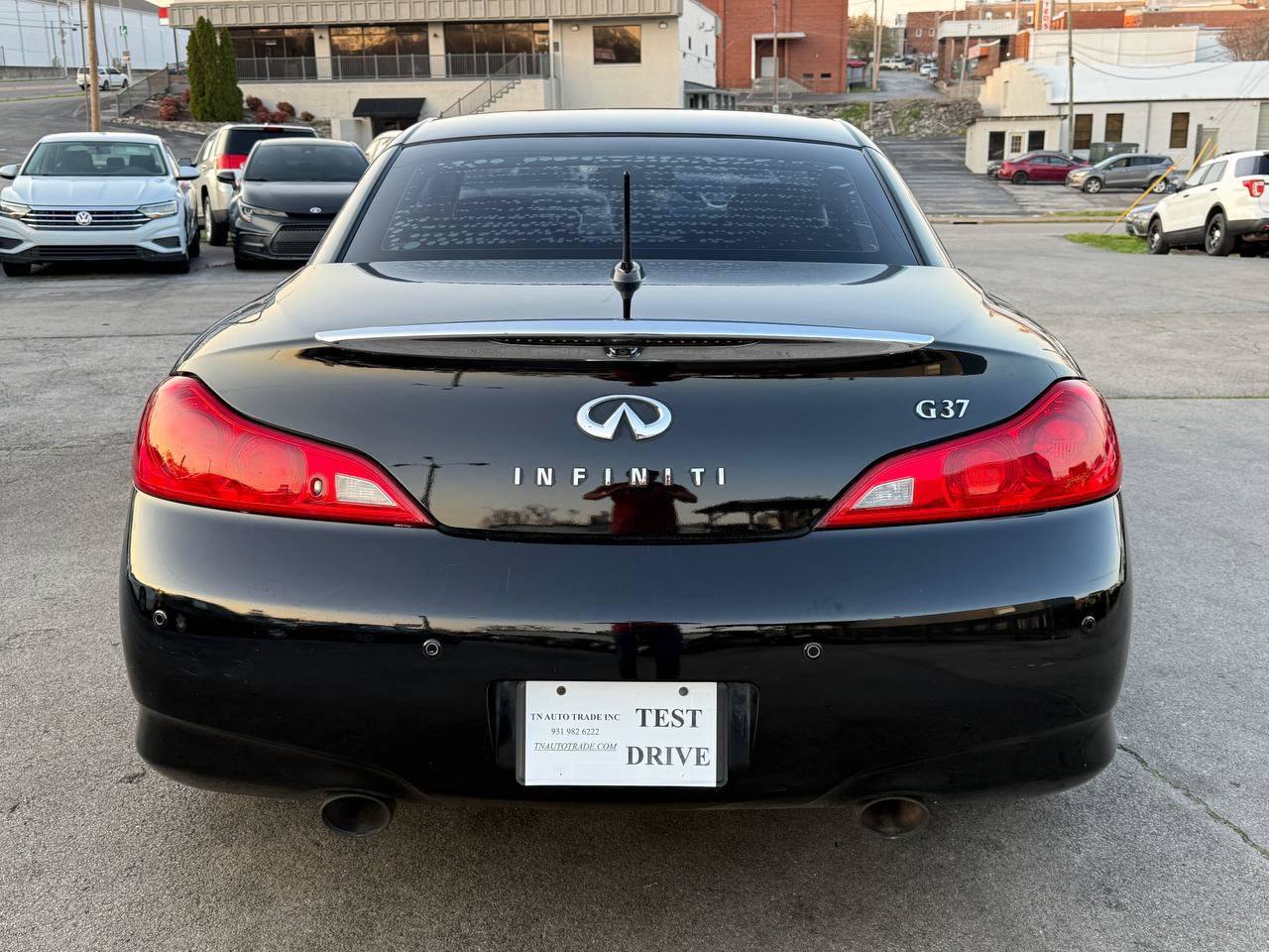 Used 2012 INFINITI G37 Convertible w/ Premium Pkg RWD image 10
