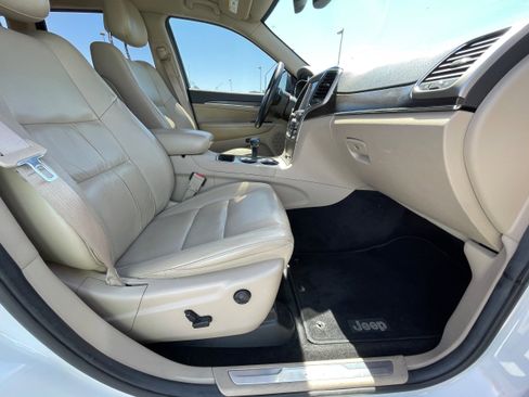 Used 2014 Jeep Grand Cherokee Limited image 23