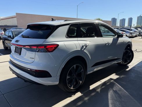 Used 2023 Audi Q4 e-tron Premium Plus w/ Premium Plus image 4