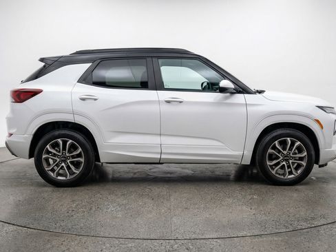 Used 2025 Chevrolet TrailBlazer LT image 11