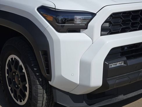 Used 2025 Toyota 4Runner TRD Off-Road AWD/4WD image 29