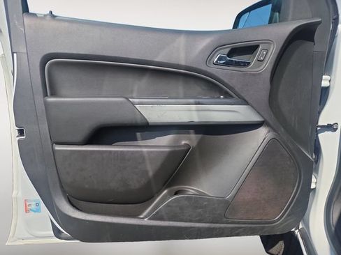 Used 2022 Chevrolet Colorado LT w/ Fleet Safety Package RWD image 16
