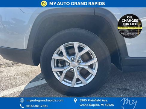 Used 2023 Jeep Grand Cherokee L Limited w/ Luxury Tech Group II AWD/4WD image 33