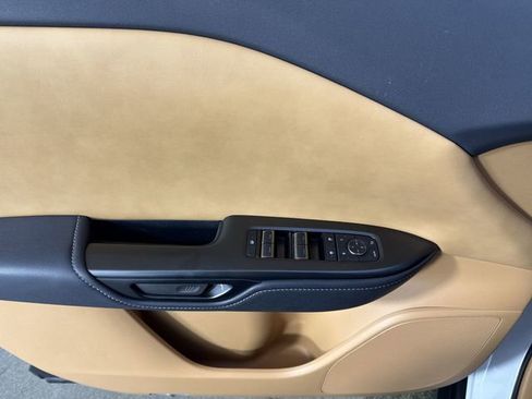 Used 2023 Lexus RZ 450e Premium image 22