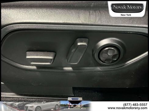 Used 2023 Jeep Grand Cherokee Limited w/ Luxury Tech Group II AWD/4WD image 20