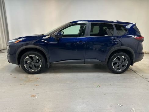 Certified 2024 Nissan Rogue SV image 8