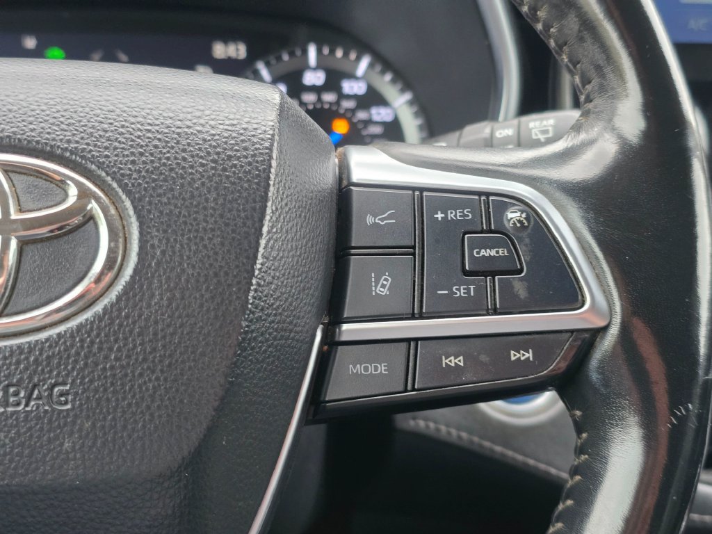 Used 2021 Toyota Highlander Platinum AWD/4WD image 26
