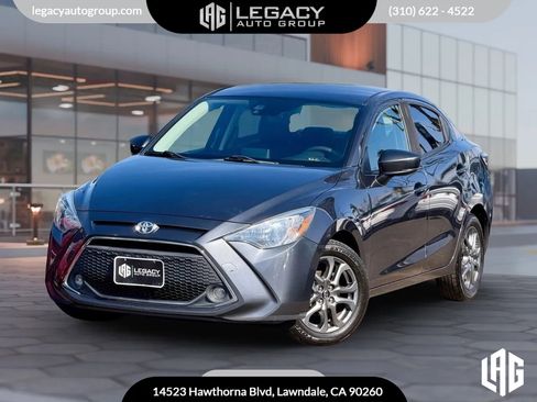Used 2019 Toyota Yaris LE image 1
