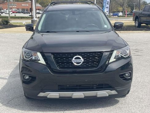 Used 2020 Nissan Pathfinder SL image 2