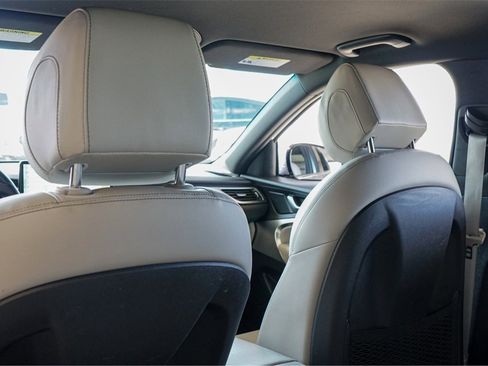 Used 2023 Genesis G70 2.0T image 23