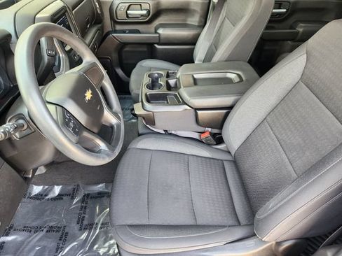 Used 2024 Chevrolet Silverado 2500 Custom w/ Custom Value Package AWD/4WD image 4