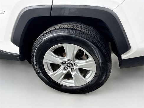 Certified 2020 Toyota RAV4 LE image 23