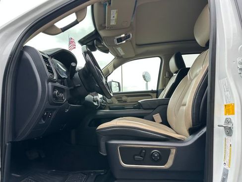 Used 2019 RAM 1500 Limited image 10