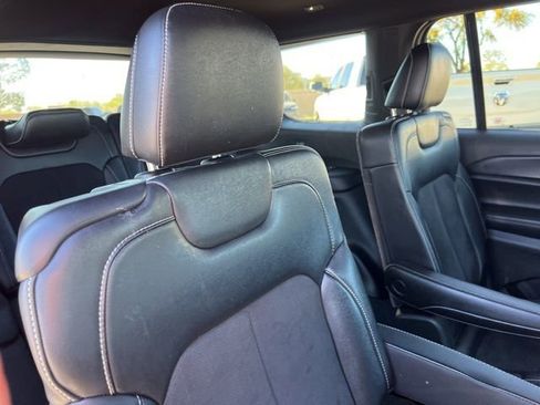 Used 2023 Jeep Grand Cherokee L Altitude image 19