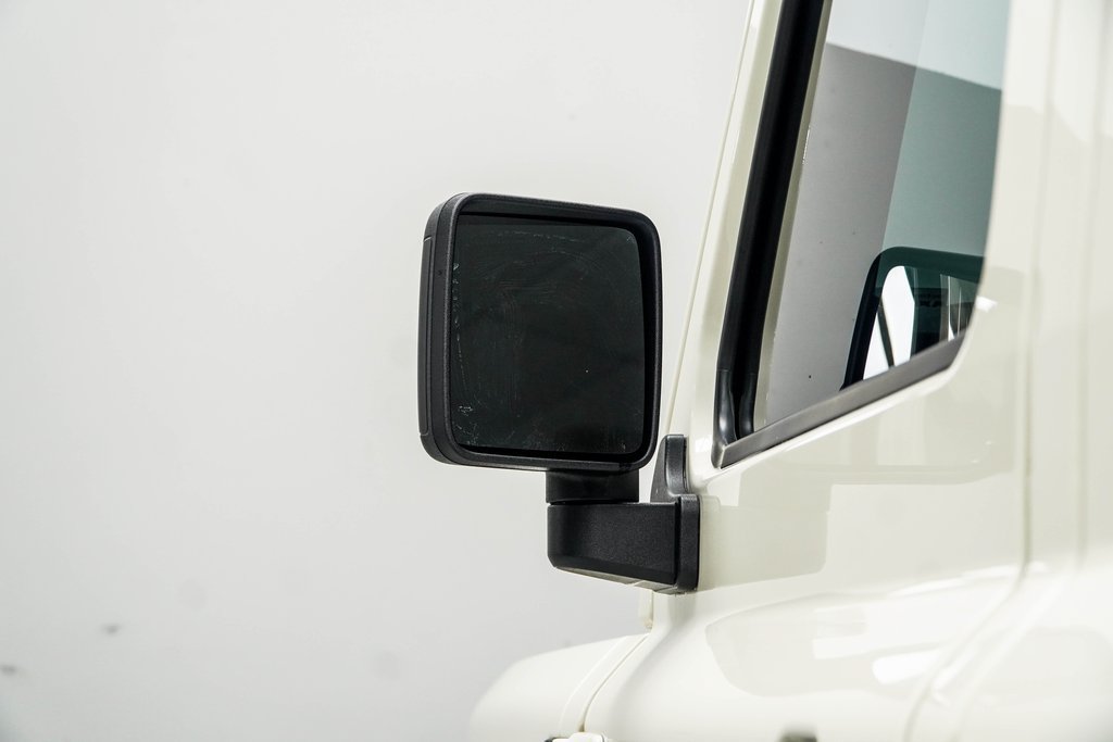 Used 2024 INEOS Grenadier Station Wagon AWD/4WD image 21