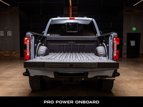 Used 2026 Ford F250 Lariat w/ Black Appearance Package image 9