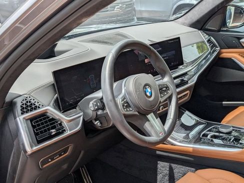 Used 2026 BMW X7 xDrive40i w/ M Sport Package AWD/4WD image 11