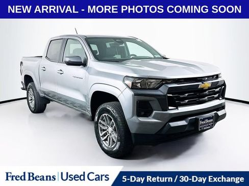 Used 2023 Chevrolet Colorado LT w/ LT Convenience Package II AWD/4WD image 1