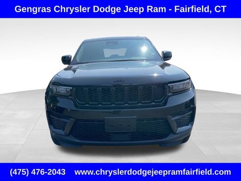 Certified 2023 Jeep Grand Cherokee Altitude AWD/4WD image 2