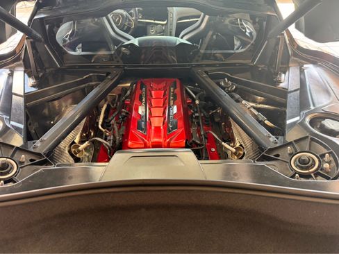 Used 2025 Chevrolet Corvette Stingray Coupe w/ 1LT image 9