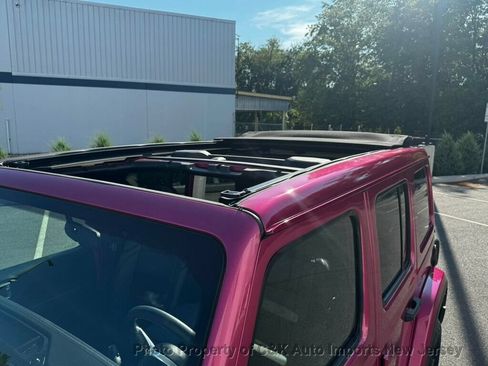 Used 2021 Jeep Wrangler Unlimited Sahara AWD/4WD image 11