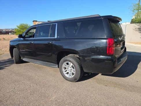 Used 2019 Chevrolet Suburban LT image 6