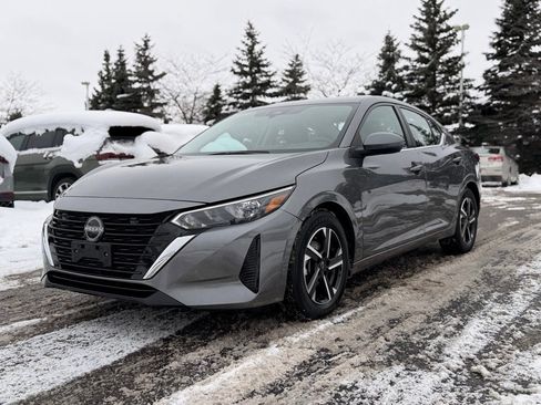 Used 2024 Nissan Sentra SV image 3