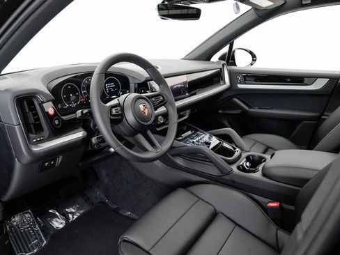 New 2026 Porsche Cayenne image 4