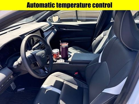 Used 2026 Toyota Camry SE FWD image 7