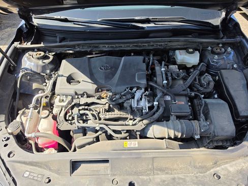 Used 2021 Toyota Avalon XLE w/ Moonroof Package image 9