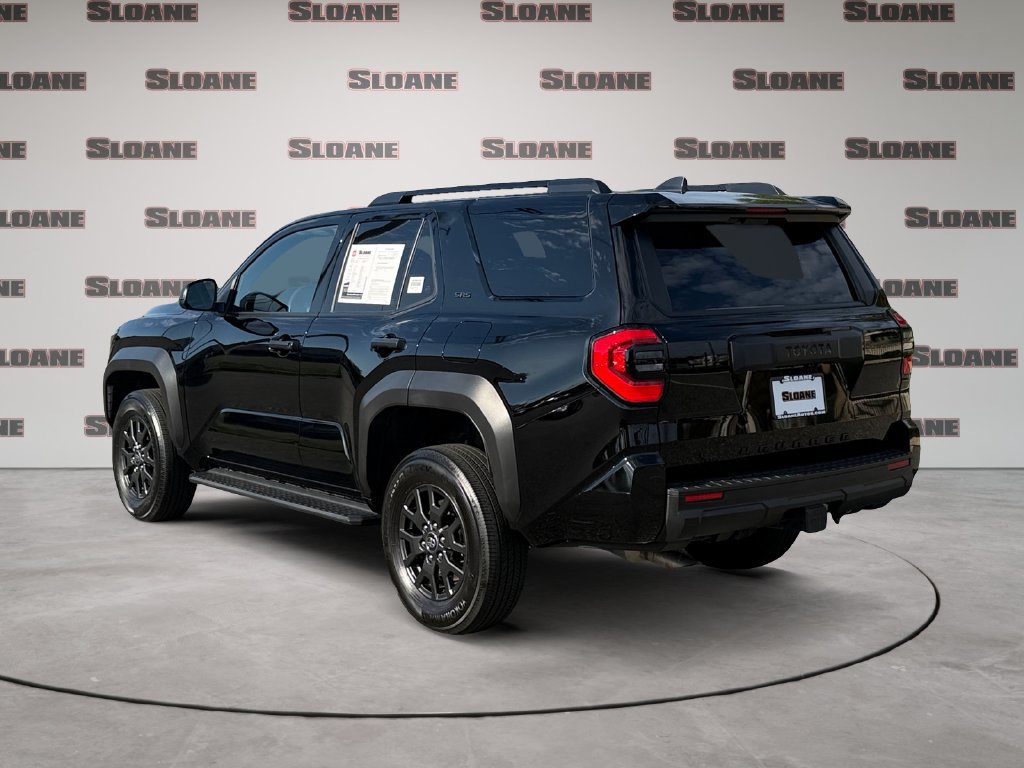 Used 2025 Toyota 4Runner SR5 AWD/4WD image 3