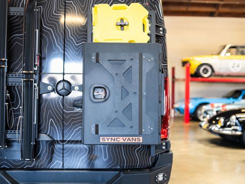 Used 2021 Mercedes-Benz Sprinter 2500 w/ Premium Plus Package image 28