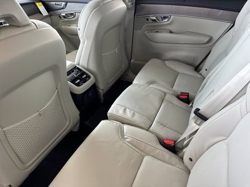 New 2026 Volvo XC90 T8 Ultra image 11